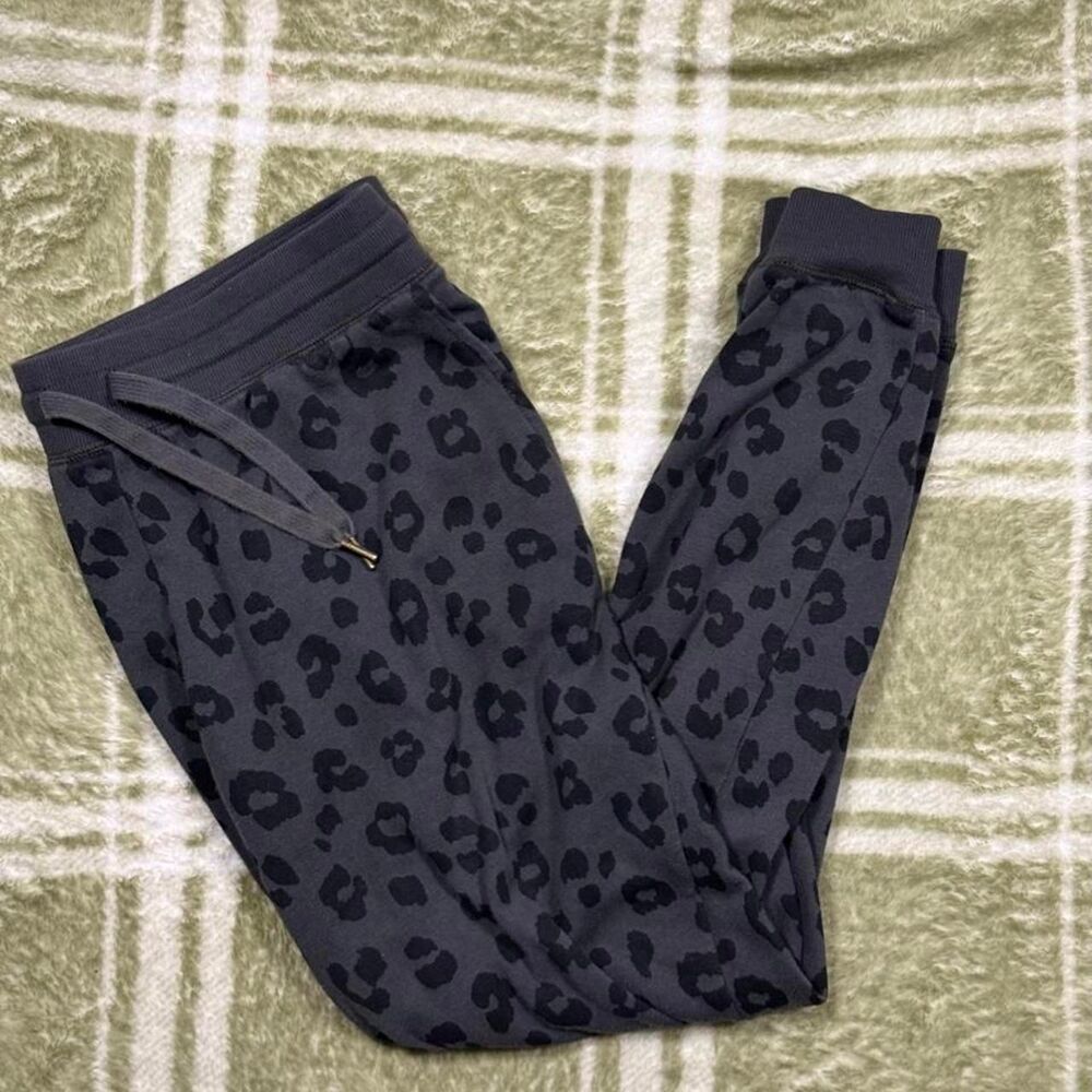 y2k Old Navy Women's Gray Leopard Print Fleece Jogger Sweatpants Size Large